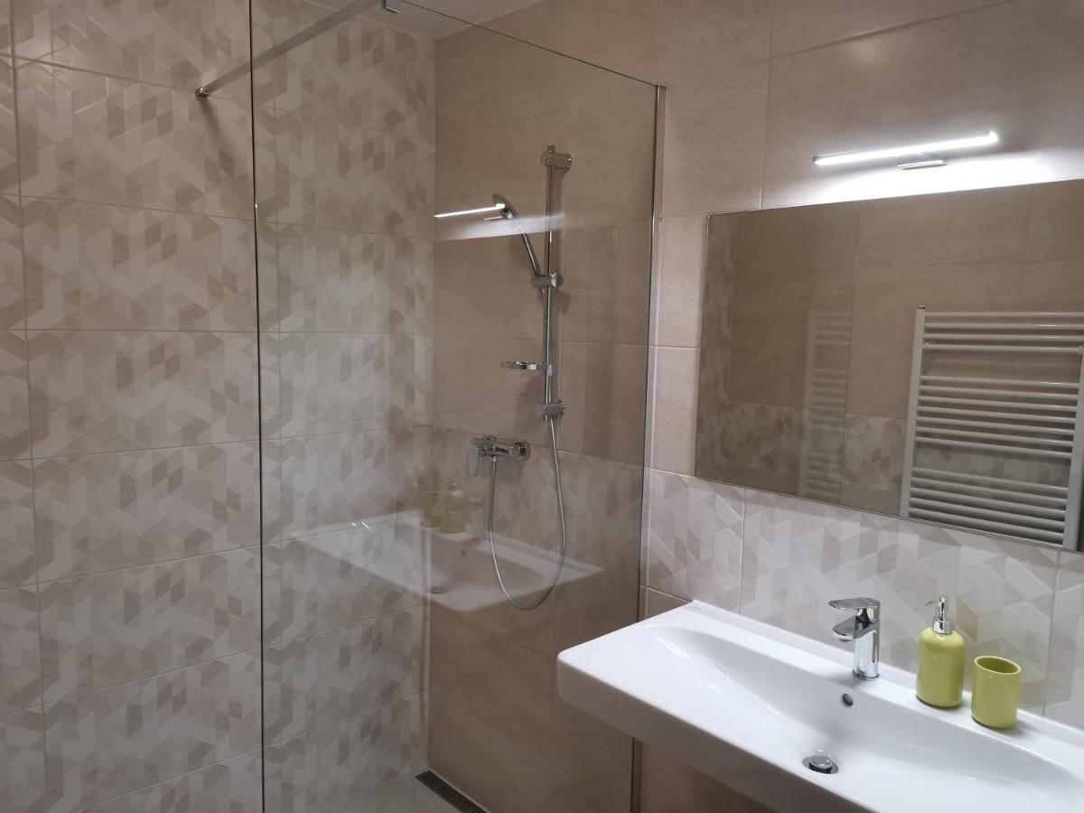 A1 Start Hotel วิสโซเค ดาตรี ภายนอก รูปภาพ